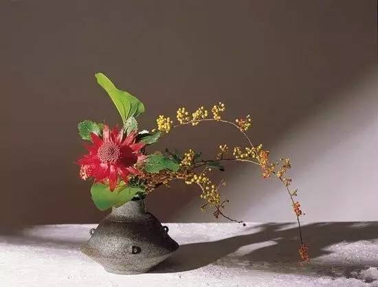 東方插花三大原則，構(gòu)圖表現(xiàn)形式和十三要訣