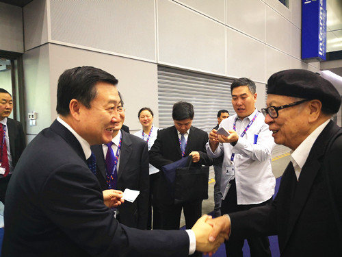 住建部副部長(zhǎng)倪虹出席第九屆世界城市論壇并參觀展覽